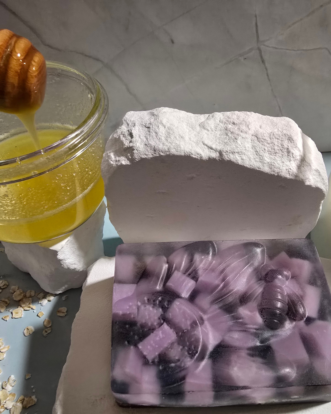 Honey Propolis & Oat Milk : All Natural Face & Body Soap